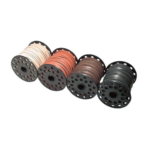 Flat lærsnor 3x1mm - Rull 45m