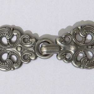 Hektelås sølvfarget