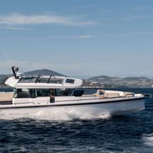 Overmadrass Eksklusiv Axopar 37 forkabin